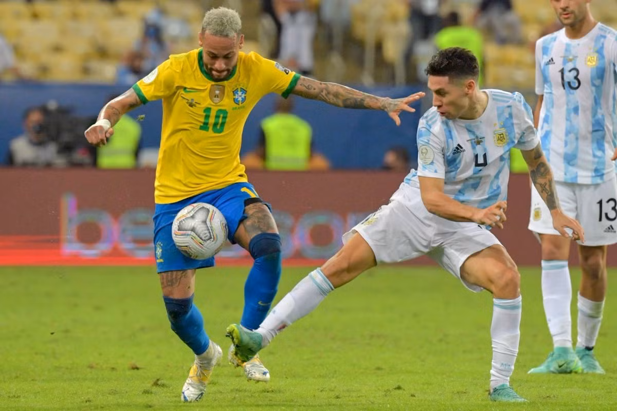 Cận cảnh Messi cùng Argentina vô địch Copa America 2021 -0