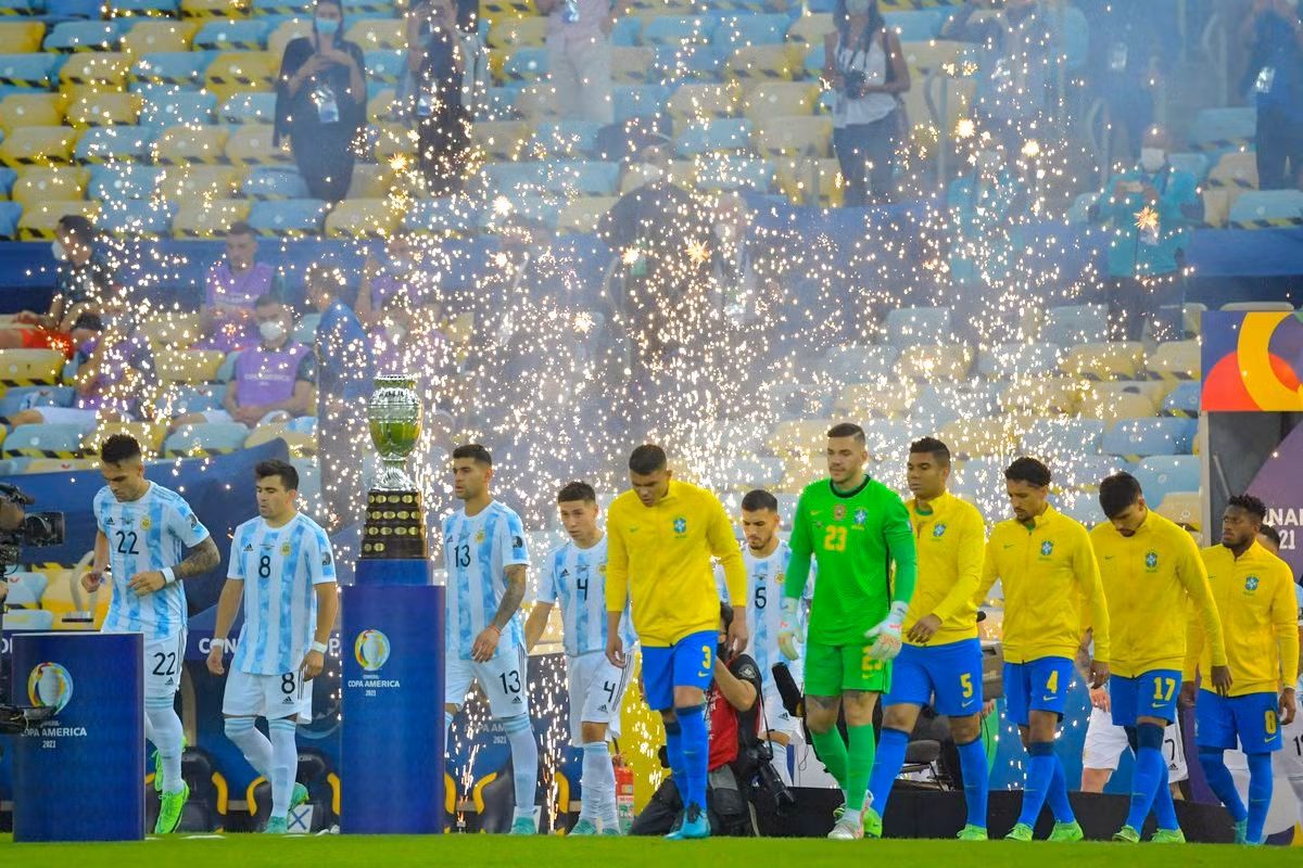 Cận cảnh Messi cùng Argentina vô địch Copa America 2021 -0