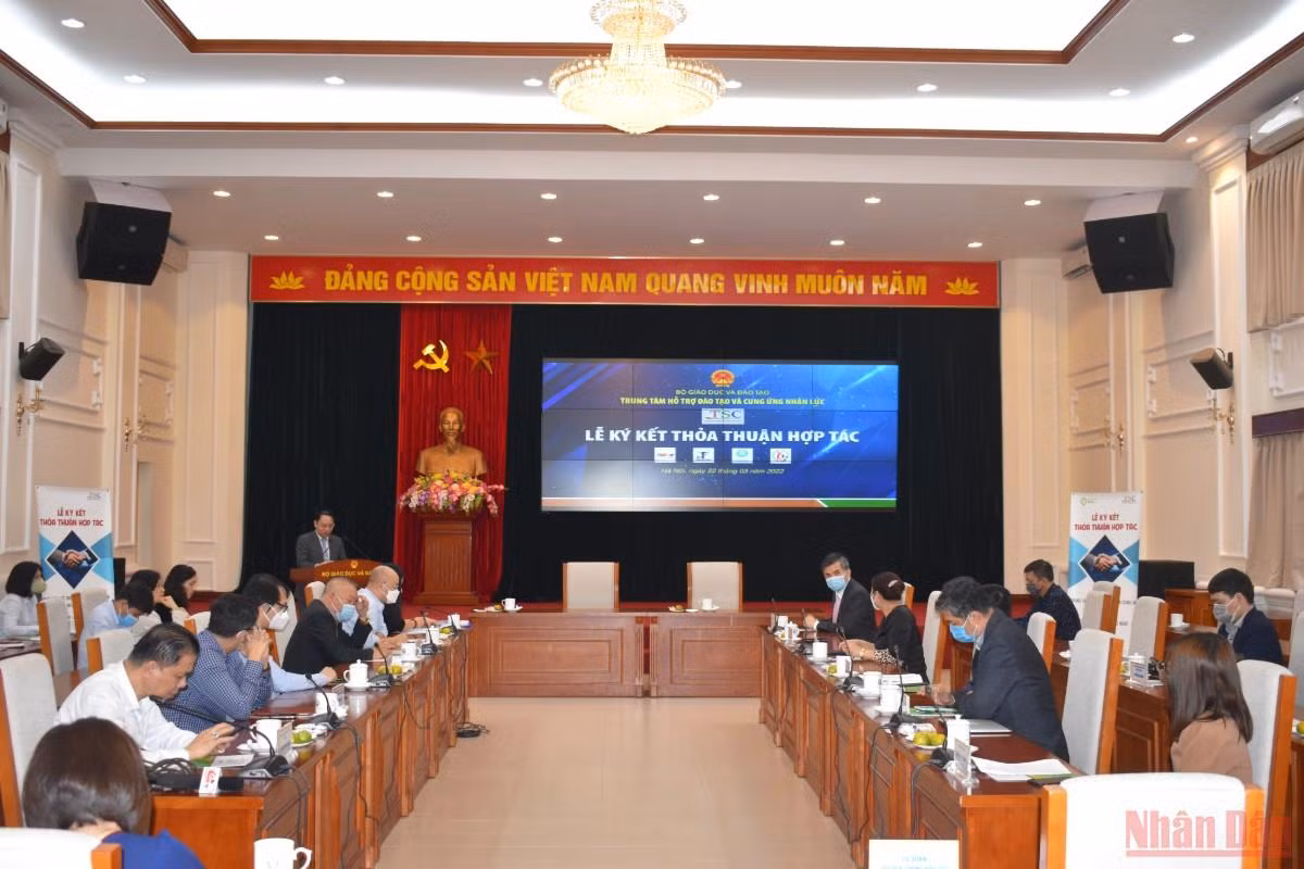 Tăng cường hợp tác hướng nghiệp, đào tạo nguồn nhân lực chất lượng cao -0