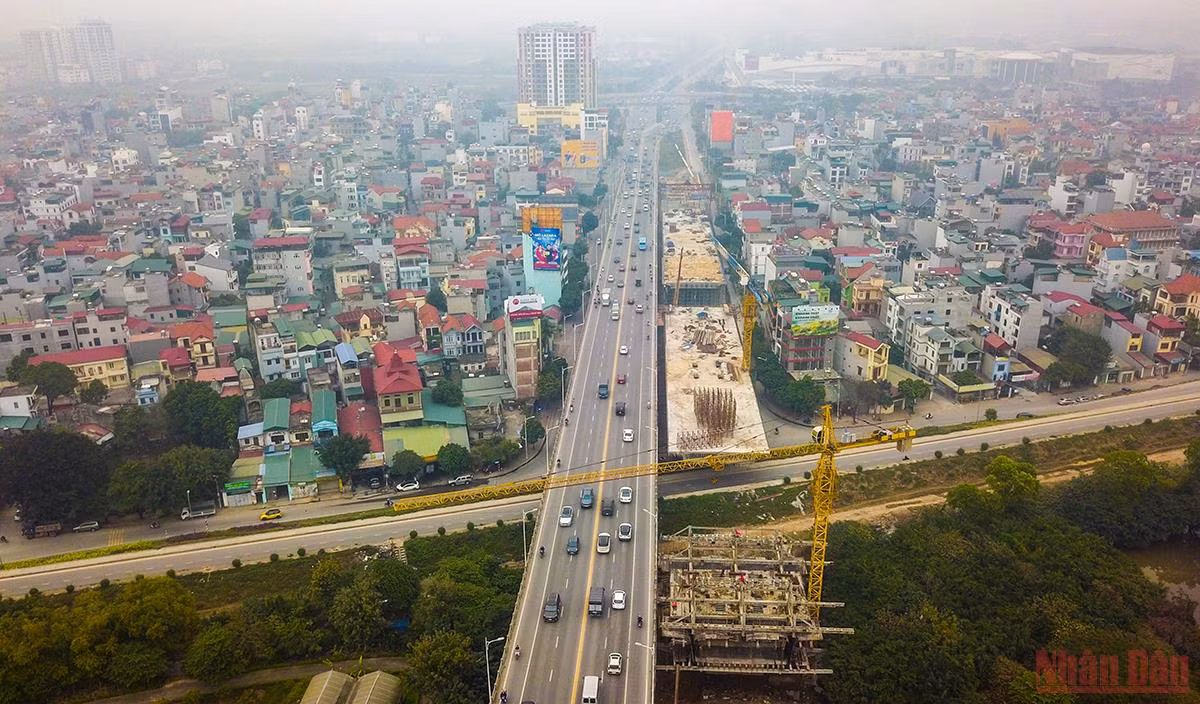 Đẩy nhanh tiến độ thi công cầu Vĩnh Tuy 2 trong năm 2022 -0