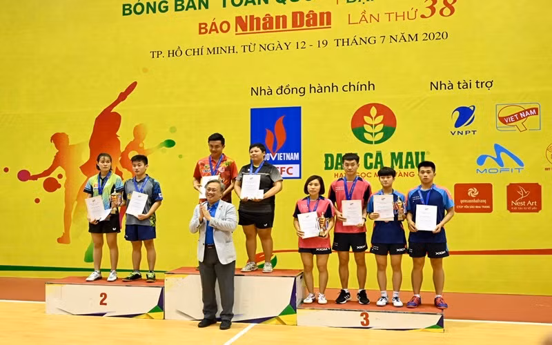 Bế mạc và trao giải Giải vô địch bóng bàn toàn quốc Báo Nhân Dân lần thứ 38 -1
