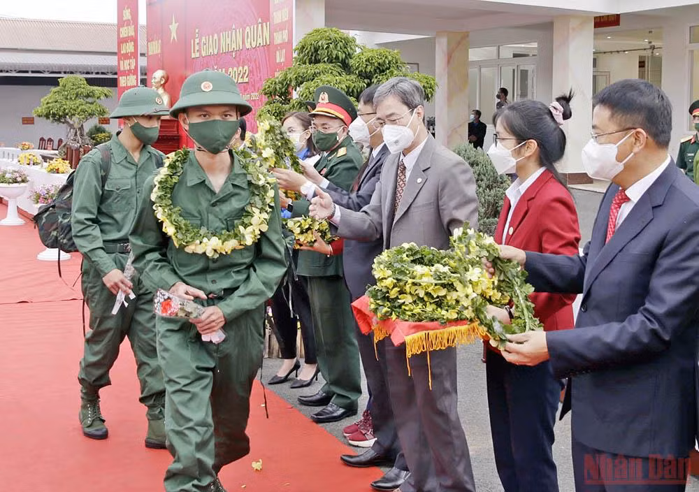 Rộn ràng ngày hội tòng quân trên cả nước -4