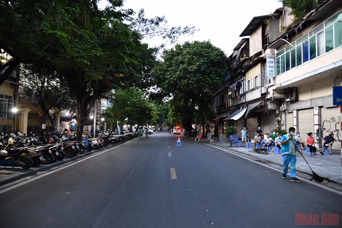 Khẩn trương truy vết, khoanh vùng chung quanh Bệnh viện Việt Đức -0