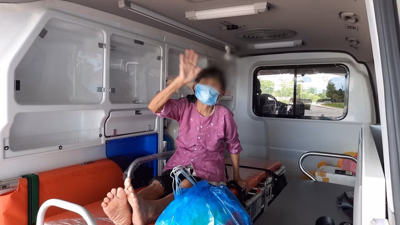 Sau 34 ngày hồi sức, bệnh nhân nguy kịch đã được xuất viện -0
