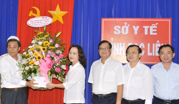 Nhiều thầy thuốc ở Bạc Liêu ngày đêm quên mình với “cuộc chiến” chống Covid-19 -0