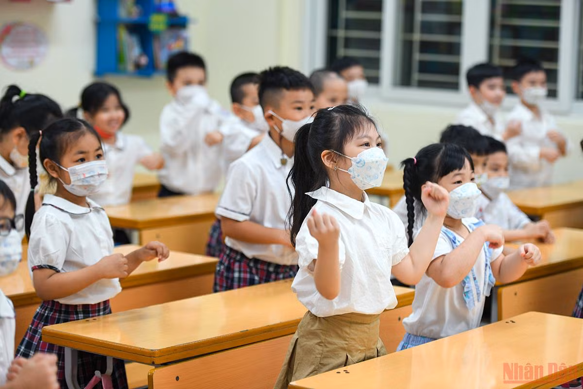 Ngày đi học đầu tiên tràn niềm vui của học sinh Hà Nội -0