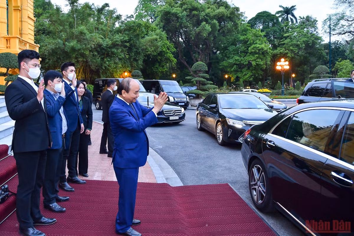 Chủ tịch nước Nguyễn Xuân Phúc tiếp Chủ tịch Hạ viện Cộng hòa Ấn Độ&nbsp; -0