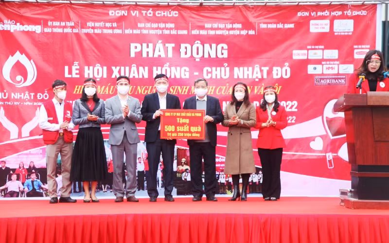 Phát động Lễ hội Xuân hồng và Chủ nhật đỏ -0