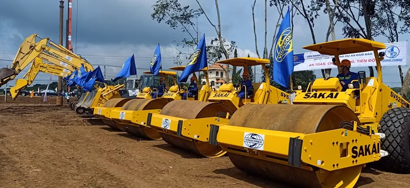 Khởi công xây dựng dự án cao tốc thành phần Phan Thiết - Dầu Giây -0