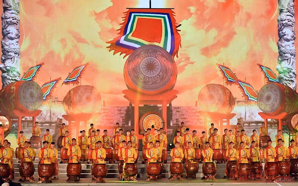Chương trình nghệ thuật đặc biệt “Khát vọng - Tỏa sáng” -0