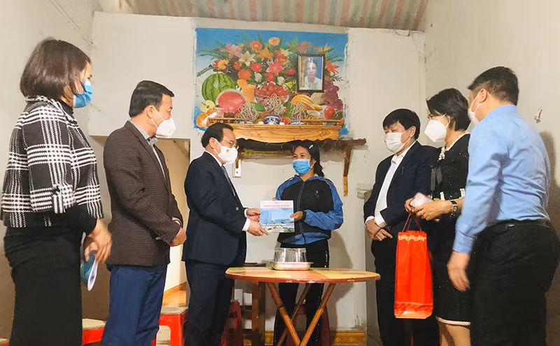 Bảo vệ người lao động, sản xuất trong đại dịch Covid-19 -0