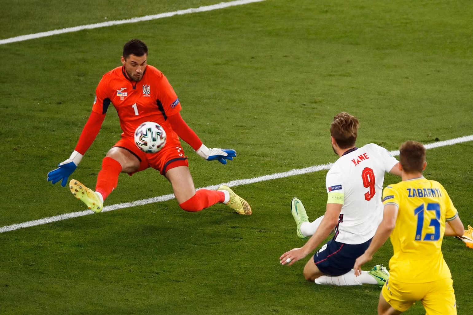 Những hình ảnh ấn tượng tại tứ kết EURO 2020 -0