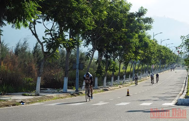 Hơn 2.500 vận động viên tranh tài giải VNG IRONMAN 70.3 -0