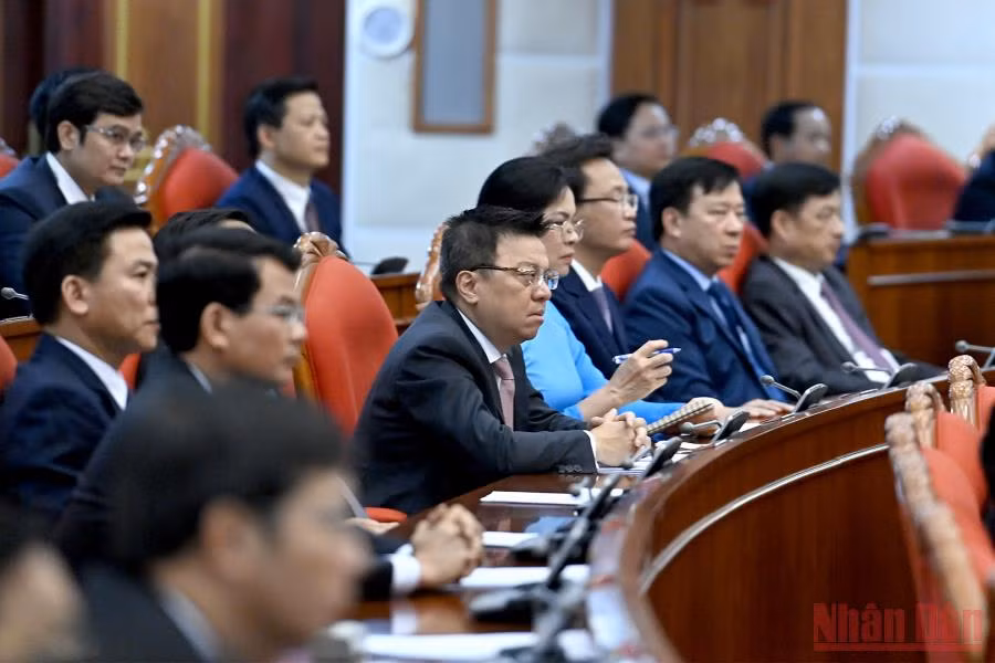 Hội nghị Trung ương 5 quyết định nhiều vấn đề quan trọng về kinh tế và xây dựng Đảng -0