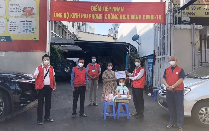 Chuyến về quê cuối cùng của gia đình “4 trong 1” -0