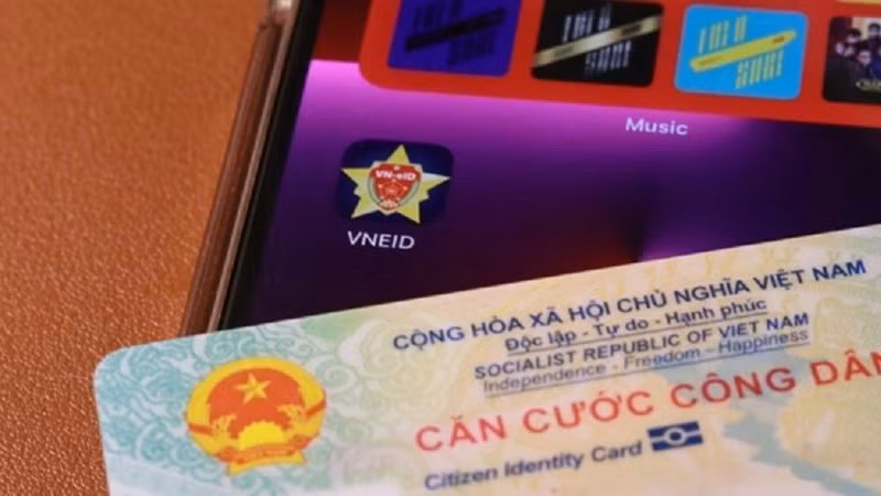 Cảnh báo nguy cơ lộ lọt dữ liệu cá nhân với trào lưu “khoe” ảnh căn cước công dân