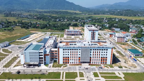 Tuyên Quang đẩy nhanh tiến độ thi công các dự án, tăng tốc giải ngân vốn đầu tư công. (Ảnh: ĐỨC THẮNG)