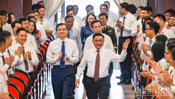 Thường trực Ban Bí thư Trần Cẩm Tú dự Lễ khai giảng năm học 2026-2027 của Học viện Chính trị Quốc gia Hồ Chí Minh.