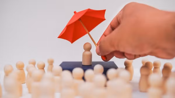 Hệ thống an sinh nhiều tầng: Tầng nào đang thiếu trong kế hoạch tài chính của người Việt?