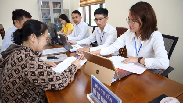 Trung tâm dịch vụ hành chính công xã Phúc Thịnh, thành phố Hà Nội. (Ảnh: THẾ ĐẠI)
