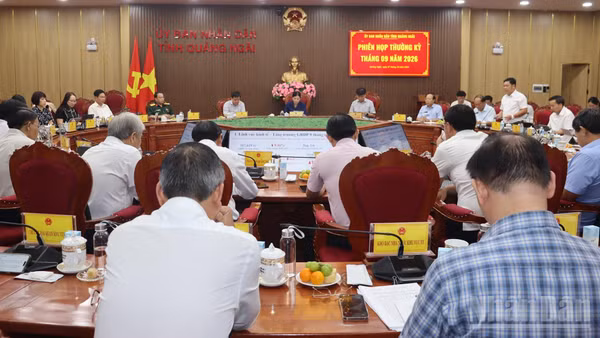 Quang cảnh phiên họp. (Ảnh: HIỂN CỪ)