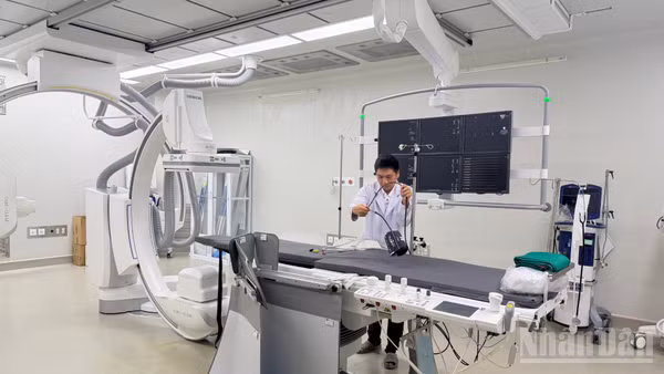 Các thiết bị tại phòng Đơn nguyên tim mạch can thiệp.