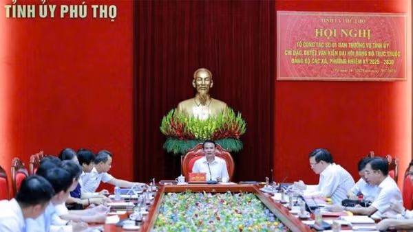 Tổ công tác số 1 của Ban Thường vụ Tỉnh ủy làm việc với đảng bộ các xã, phường về công tác chuẩn bị đại hội.