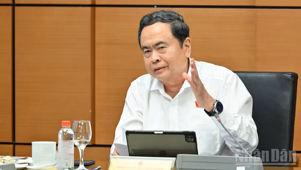 Chủ tịch Quốc hội Trần Thanh Mẫn phát biểu tại tổ. (Ảnh: THỦY NGUYÊN)