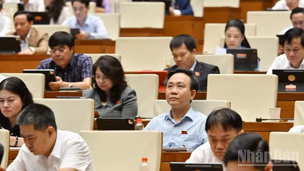 Quốc hội họp phiên toàn thể tại Hội trường. (Ảnh: THỦY NGUYÊN)