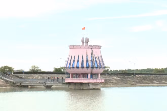 Hồ Dầu Tiếng - công trình thủy lợi trọng điểm quốc gia, giữ vai trò bảo đảm an ninh nguồn nước.