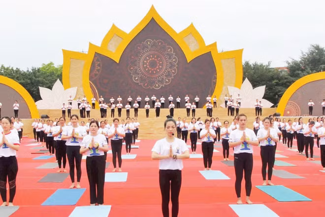 Ngày hội Yoga quốc tế và giao lưu văn hóa Ấn Độ năm 2025, do Ủy ban nhân dân tỉnh Lạng Sơn phối hợp Đại sứ quán Ấn Độ tại Việt Nam tổ chức. (Ảnh: ANH TUẤN)