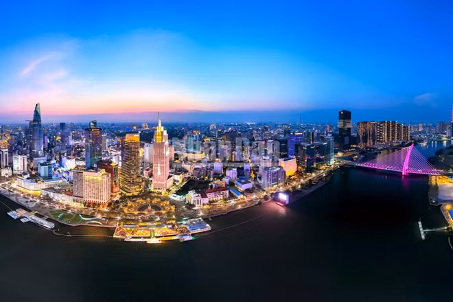 Thành phố Hồ Chí Minh với những dấu ấn hạ tầng đổi thay mạnh mẽ.