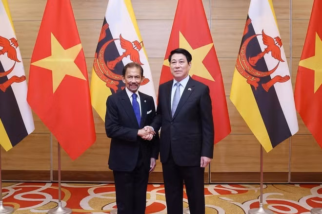 Chủ tịch nước Lương Cường đón Quốc vương Brunei Darussalam Haji Hassanal Bolkiah dự tiệc chiêu đãi. (Ảnh: Lâm Khánh/TTXVN)