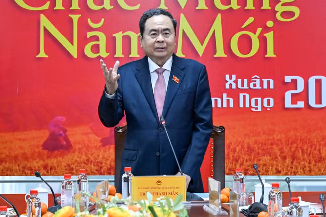 Chủ tịch Quốc hội Trần Thanh Mẫn phát biểu chúc Tết, giao nhiệm vụ cho Ủy ban Văn hóa và Xã hội. (Ảnh: Duy Linh)