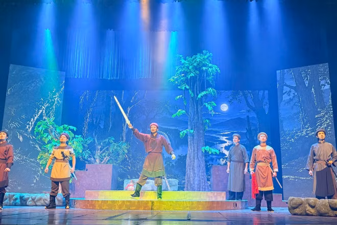 Vở “Huyền tích Hồ Gươm” là một điểm nhấn đặc biệt trong "Thời khắc". (Ảnh: NGỌC ĐINH)