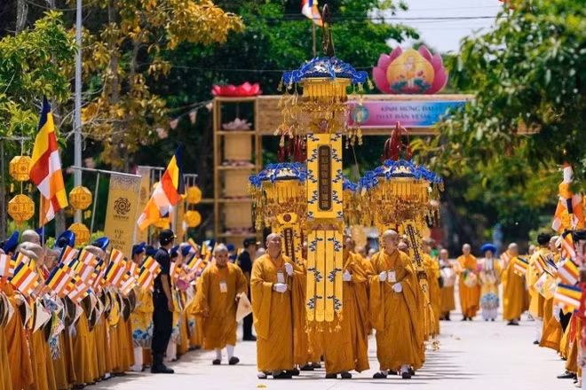 Đại lễ Vesak Liên hợp quốc lần thứ 20 năm 2025 tổ chức tại Thành phố Hồ Chí Minh. Đây là lễ hội văn hóa tôn giáo tầm cỡ quốc tế, hội tụ đức tin về hòa bình. (Ảnh: BAN TỔ CHỨC)