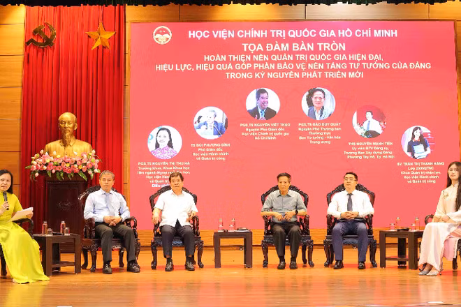 Các đại biểu chia sẻ tại hội thảo.