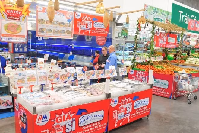 Nhiều kênh phân phối triển khai các chương trình khuyến mãi, kích cầu tiêu dùng.