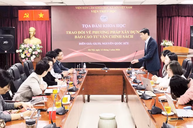 Tọa đàm khoa học “Trao đổi về phương pháp xây dựng báo cáo tư vấn chính sách” do Viện Triết học (Viện Hàn lâm Khoa học xã hội Việt Nam) tổ chức.