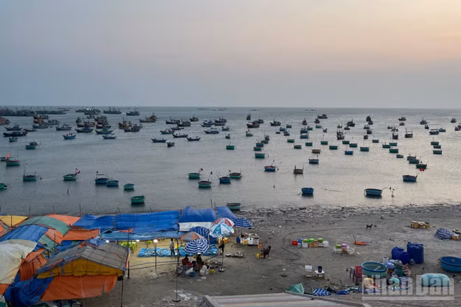 Làng chài Mũi Né sẽ được nâng cấp, chỉnh trang. (Ảnh: THANH HẢI)