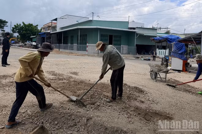 Dự án đường Hải Thượng Lãn Ông của xã Liên Hương hoàn thành sớm tiến độ. (Ảnh: THANH HẢI)
