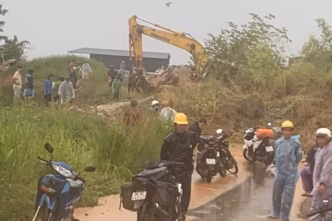 Hiện trường sạt lở đất đá.