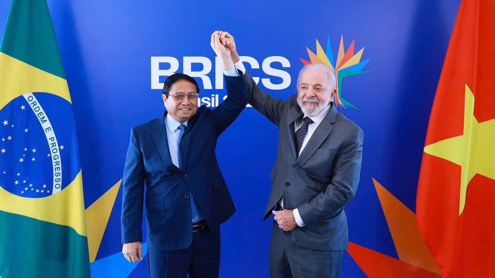Thủ tướng Phạm Minh Chính và Tổng thống Cộng hòa Liên bang Brazil Lula da Silva. (Ảnh: Dương Giang - TTXVN)