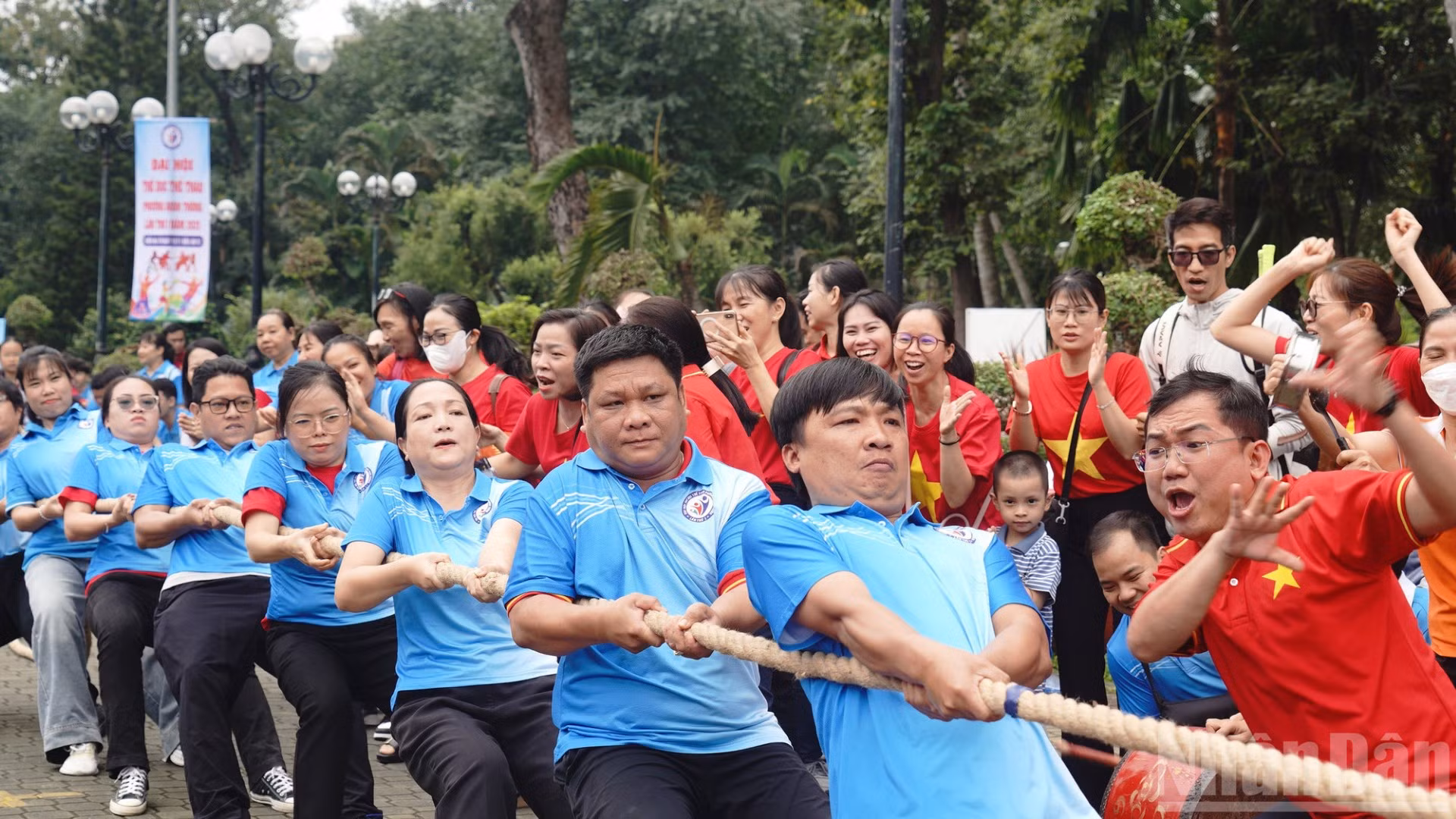 Với tinh thần “Khỏe để xây dựng và bảo vệ Tổ quốc”
