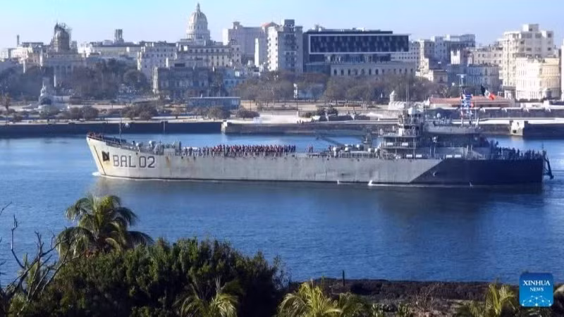 Hình ảnh một con tàu chở hàng viện trợ nhân đạo từ Mexico tại cảng Havana, Cuba, ngày 12/2/2026. (Ảnh: Tân Hoa Xã)