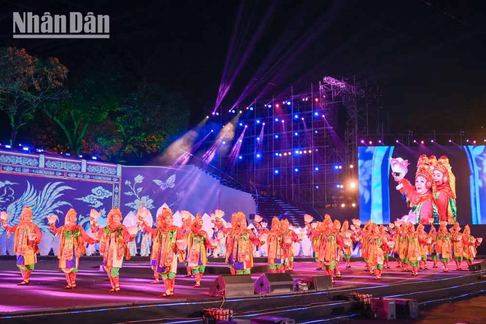 Khai mạc “Lễ hội Văn hóa thế giới tại Hà Nội lần thứ hai” năm 2026, tối 1/10/2026 tại Hà Nội. (Ảnh MINH DUY)