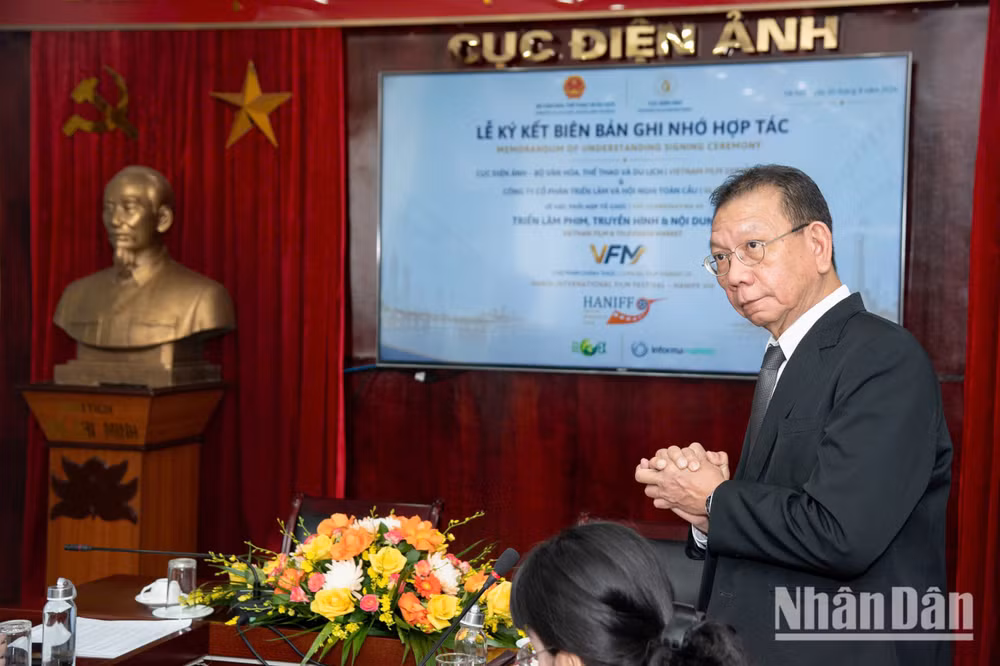 ky-ket-cho-phim-minh-duy-1.jpg