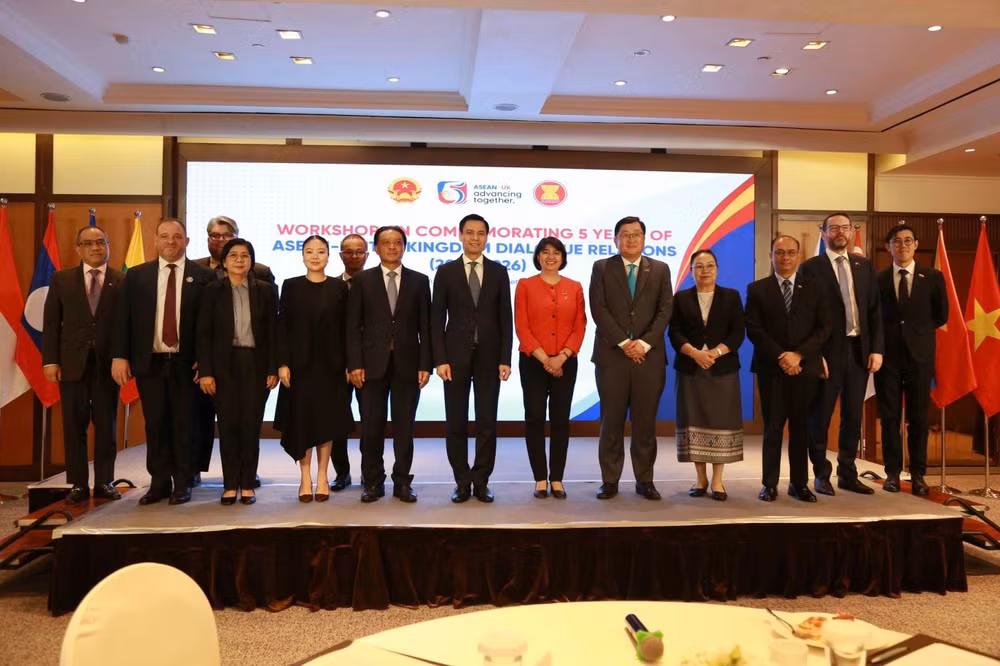 4-dai-bieu-tham-du-hoi-thao-asean-anh.jpg