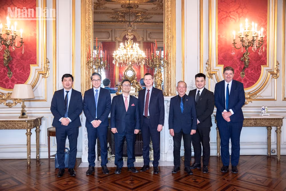 ds-trinh-duc-hai-in-marseille-minh-duy-19.jpg