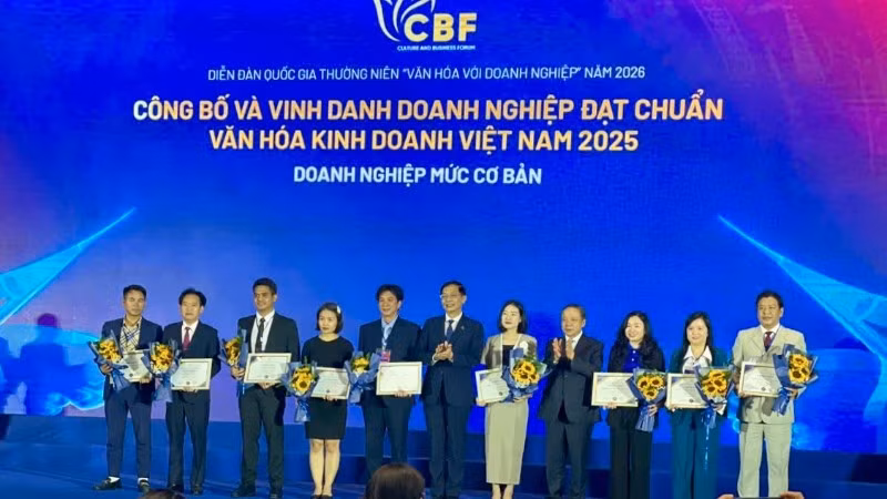 doanh-nghiep-8000.jpg